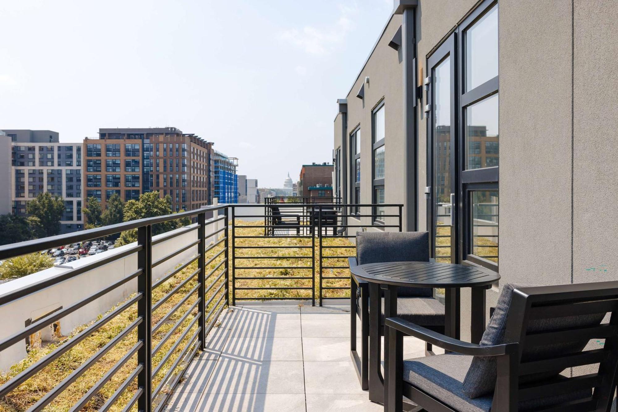 Reside Noma, A Wyndham Residence Washington Exterior photo